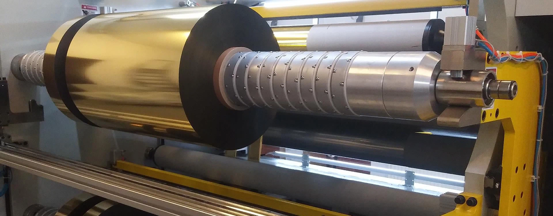 Small Slitter For Hot Stamping Foils